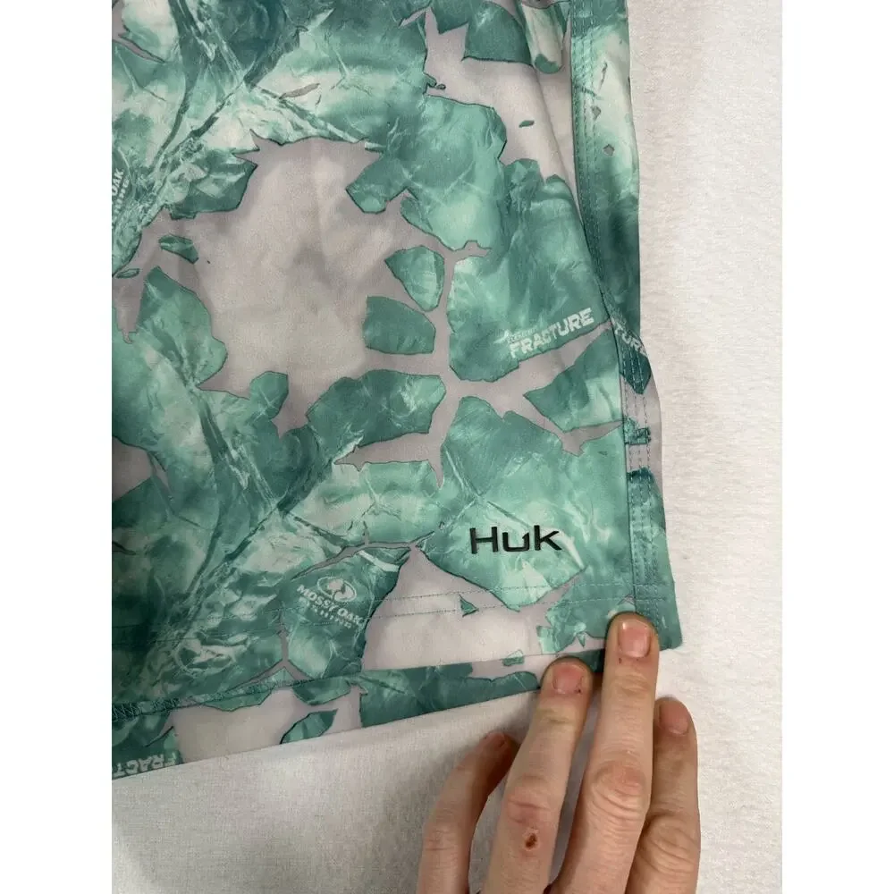 Huk Performance Fishing Pursuit Mossy Oak Fracture Board Short Size 30